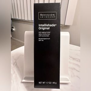 NIB Revision Skincare Intellishade Original.  Anti-aging tinted moisturizer.